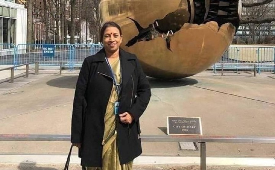 প্রিয়া সাহা দের মুখোশ খুলে দিন। দেশকে ষড়যন্ত্রের হাত থেকে রক্ষা করুন