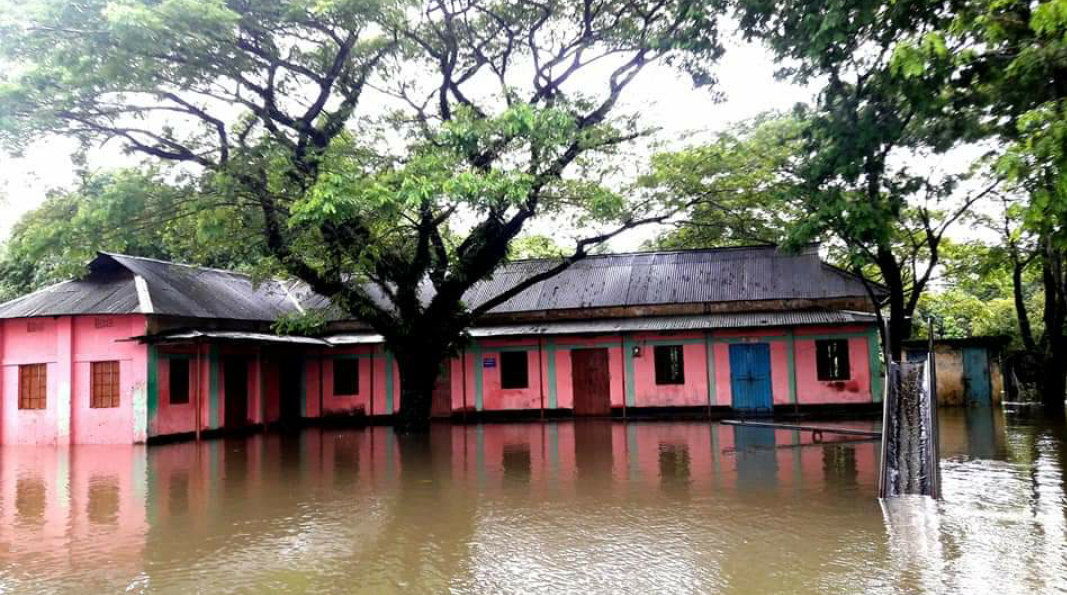 সুনামগঞ্জে বন্যা আড়াইশ বিদ্যালয় বন্ধ ঘোষণা