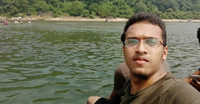 কাশ্মীরি মু’সলমানদের নির্যাতন নিয়ে আবরারের ‘ফেসবুক স্ট্যাটাস’নেট দুনিয়ায় ভাইরাল!