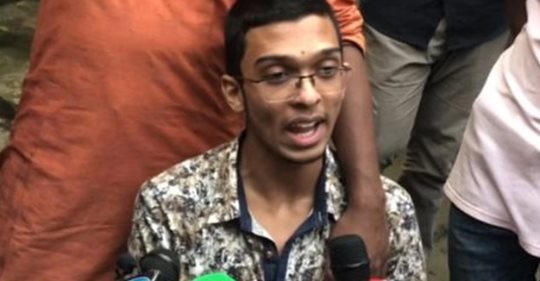 ২ মিনিটের মধ্যে জানাজা শেষ করতে বলেছেন এসপি: এটা বাংলাদেশের কোন ধরনের পুলিশ?