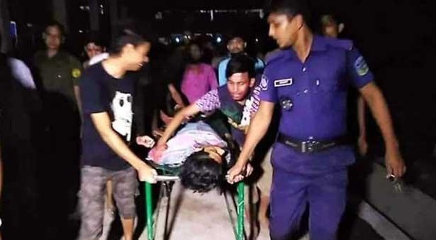 ব্রেকিং নিউজ : আরও এক কলেজ ছাত্রকে কু’পিয়ে হ’ত্যা