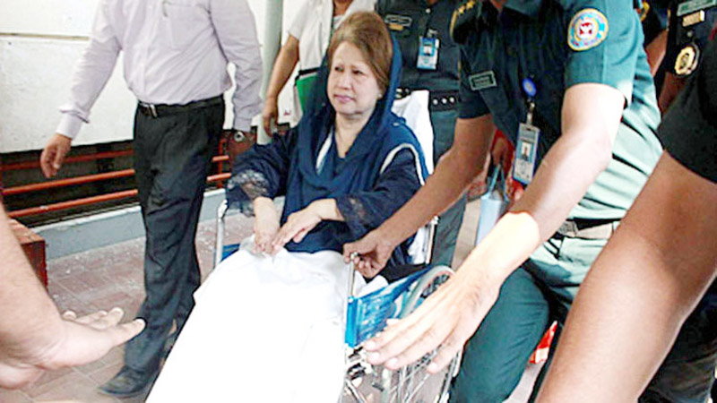 ‘খালেদা জিয়ার হাত পা শক্ত হয়ে গেছে, যে কোন সময় অঘটন ঘটে যেতে পারে’