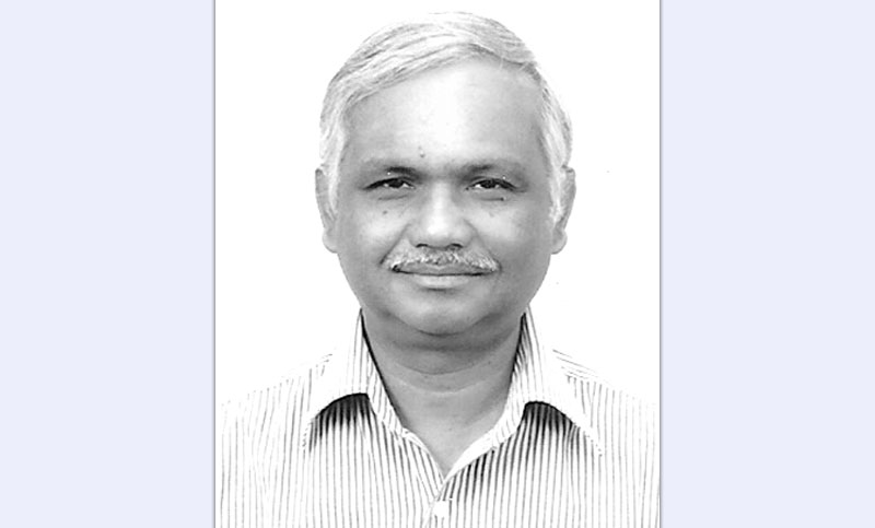 স্বৈরাচারের পতন, না স্বৈরাচারীর – মুশতাক হোসেন