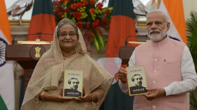 মোদী নিয়ে বিতর্ক, শ্রেষ্ঠ বাঙালি নিয়ে অভিযোগ