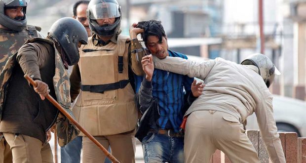 বেরিয়ে এল ভয়ঙ্কর তথ্য, গরিব মুসলিমদের ‘নির্বিচারে হত্যা’ করেছে ভারতের পুলিশ!