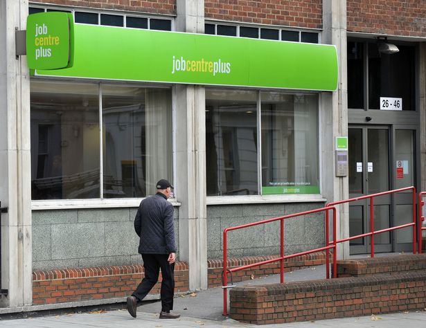Passport Office staff ordered to process Universal Credit claims after 5 days’ training