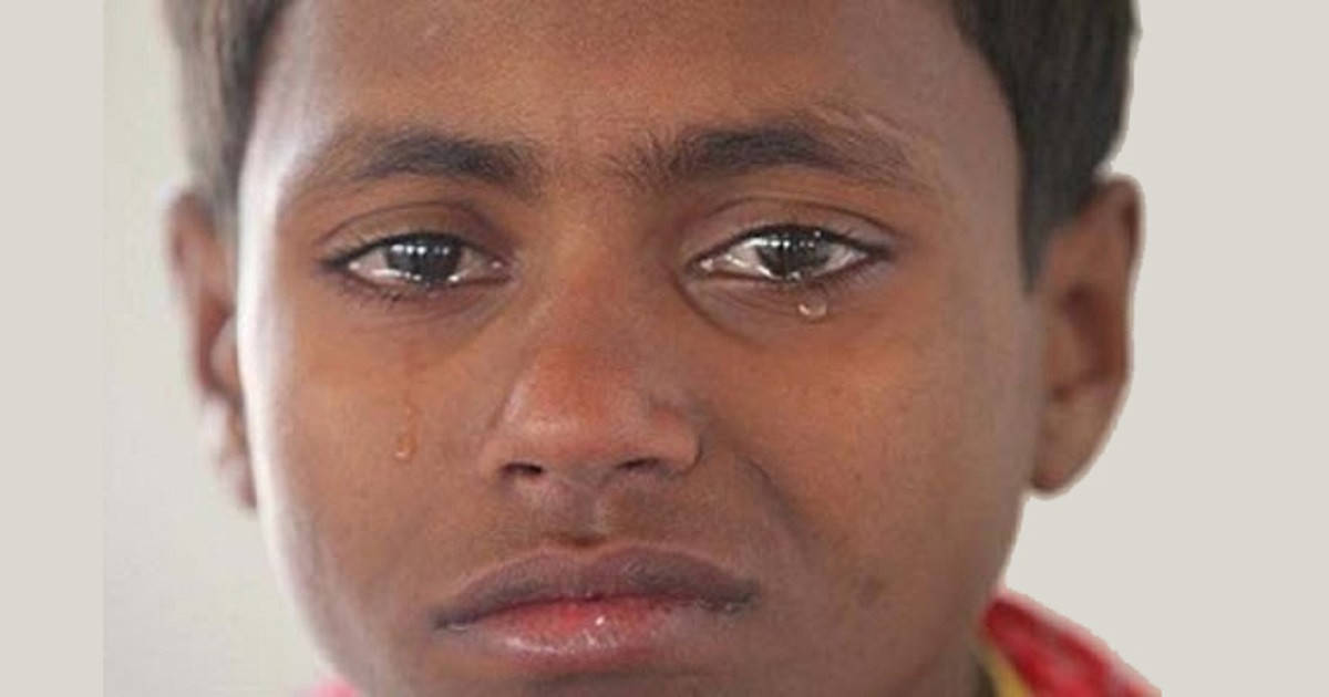 সম্পত্তি লুট করে এতিম ভাতিজাকে বাড়ি থেকে তাড়িয়ে দিলো আপন চাচা!