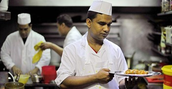 ঈদেও ছুটি মেলে না ইউরোপ প্রবাসীদের – ম আ মোশতাক