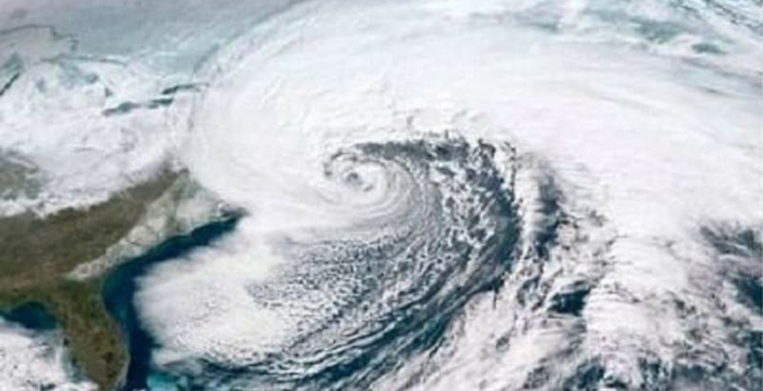 এইমাত্র পাওয়া খবর-লন্ডভন্ড করে দিচ্ছে উপকূলীয় এলাকা ঘূর্ণিঝড় আম্পান…