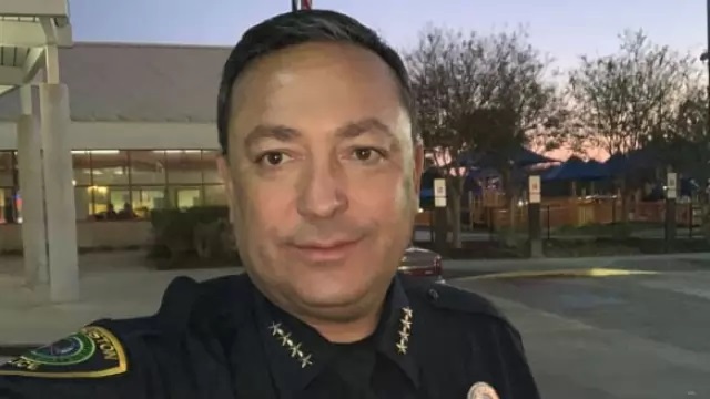 চুপ থাকুন, ট্রাম্পকে বললেন হিউস্টনের পুলিশ প্রধান