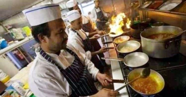 ঈদেও ছুটি মেলে না ইউরোপ প্রবাসীদের