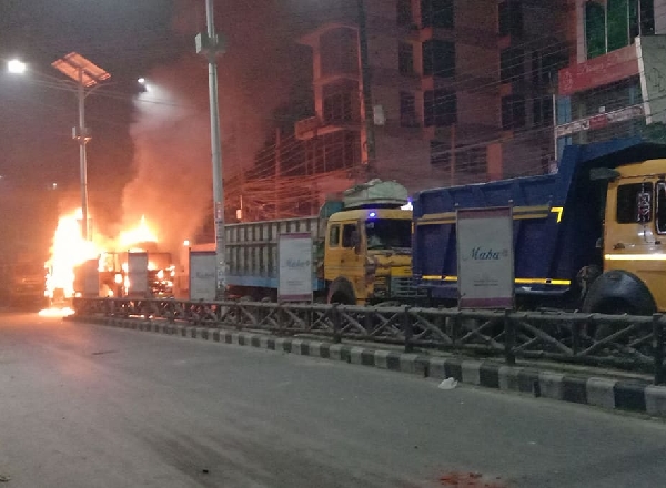 সিলেট শহরে বেপরোয়া ট্রাক কেড়ে নিলো ২ জনের প্রাণ